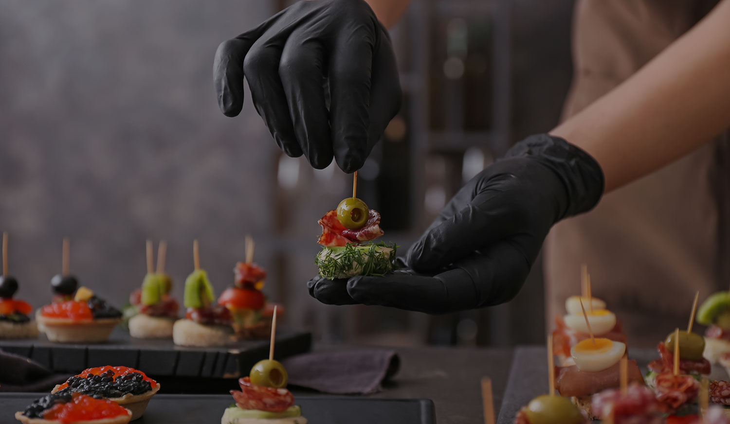 Elegantný interiér Grand Restaurant Pezinok pripravený na slávnostnú večeru